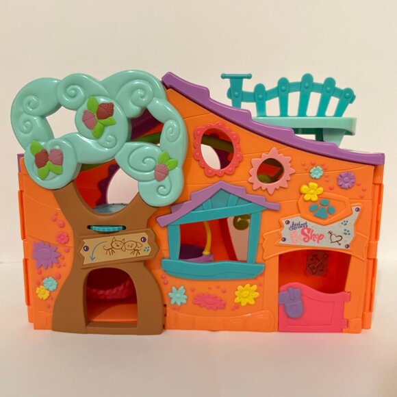 Littlest Pet Shop Pets Only Clubhouse with Squirrel #484 and Monkey #485 - Picture 5 of 13